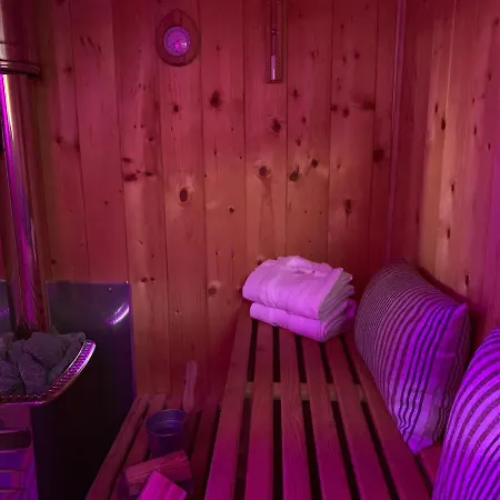 Сasa de vacaciones A Casa Di Ale Maggiore Private Outdoor Sauna Angera